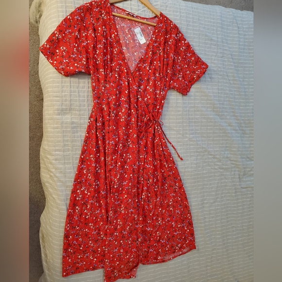 Red floral midi maxi wrap dress - Picture 1 of 5